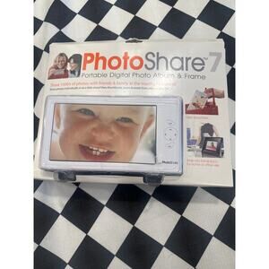 Photoshare 7 Portable Digital Photo Album And Frame 7" LCD Screen DAF7PL NEW
